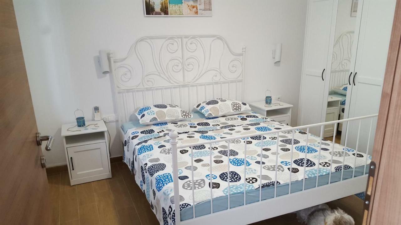 Dora Hotel Njivice Buitenkant foto